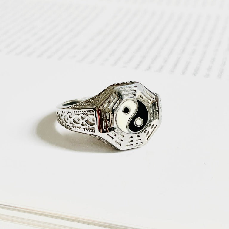 Yin Yang Ring