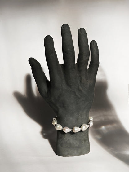 CALEB®️ Baroque Pearl Bracelet